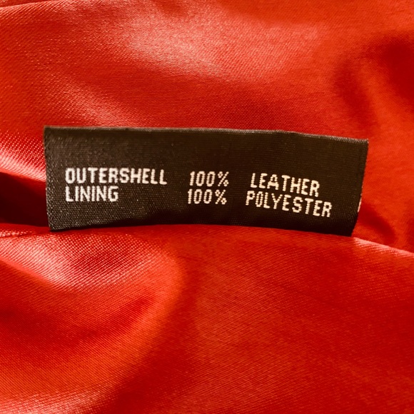 Red Luxurious Leather Cropped Zippered Jacket - Picture 9 of 15